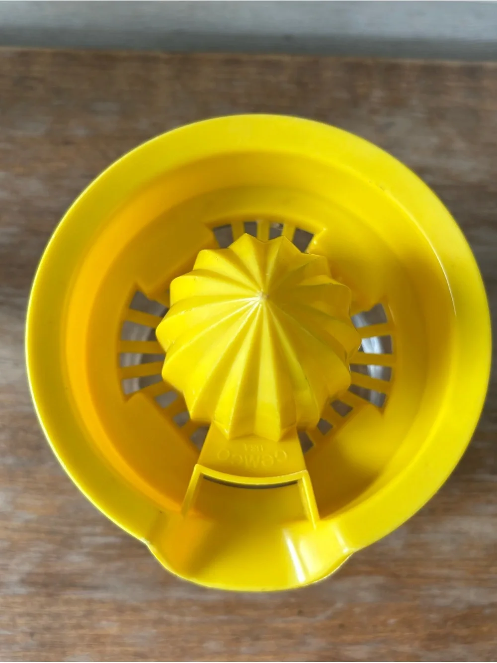 VTG Gemco manual citrus juicer, model 5078573